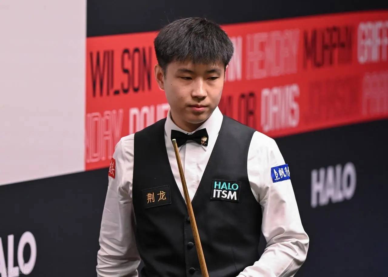 斯基拉：佛罗伦萨把德赫亚视为核心球员，打算激活其续约条款.