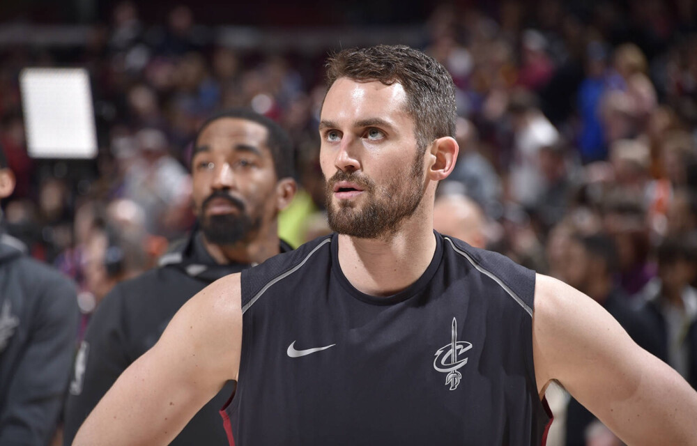 首先是迈克 首先是迈克