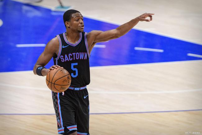 不少评论员 不少评论员